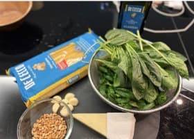 Basil Pesto with Spinach Namul — step 1